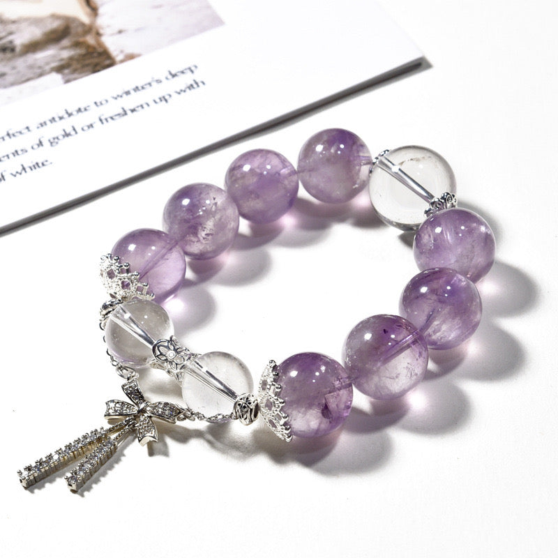 Like a Young Girl - Crystal Bowknot Bracelet